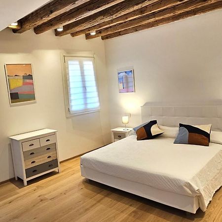 Small Villa With Private Garden Venecia Exterior foto