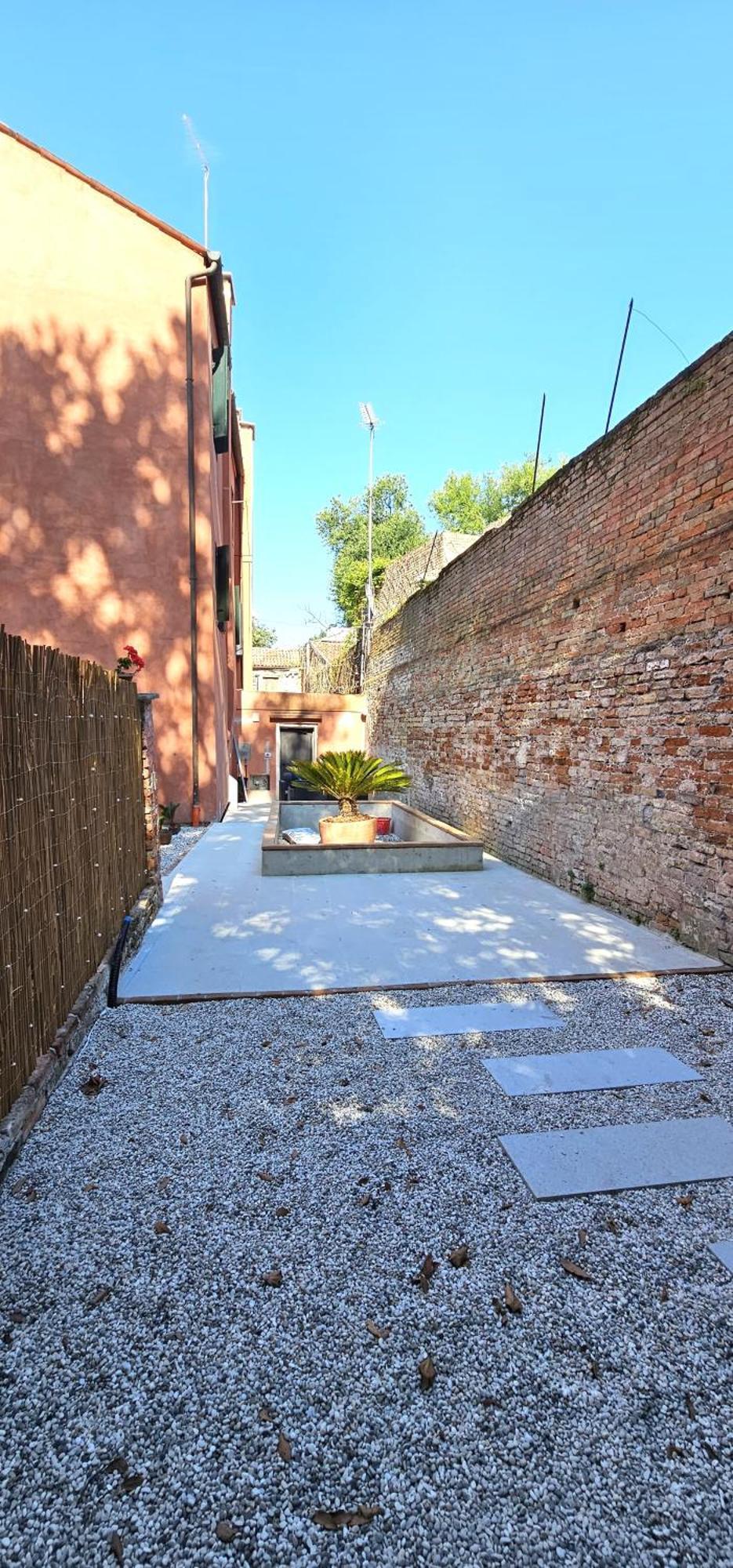 Small Villa With Private Garden Venecia Exterior foto