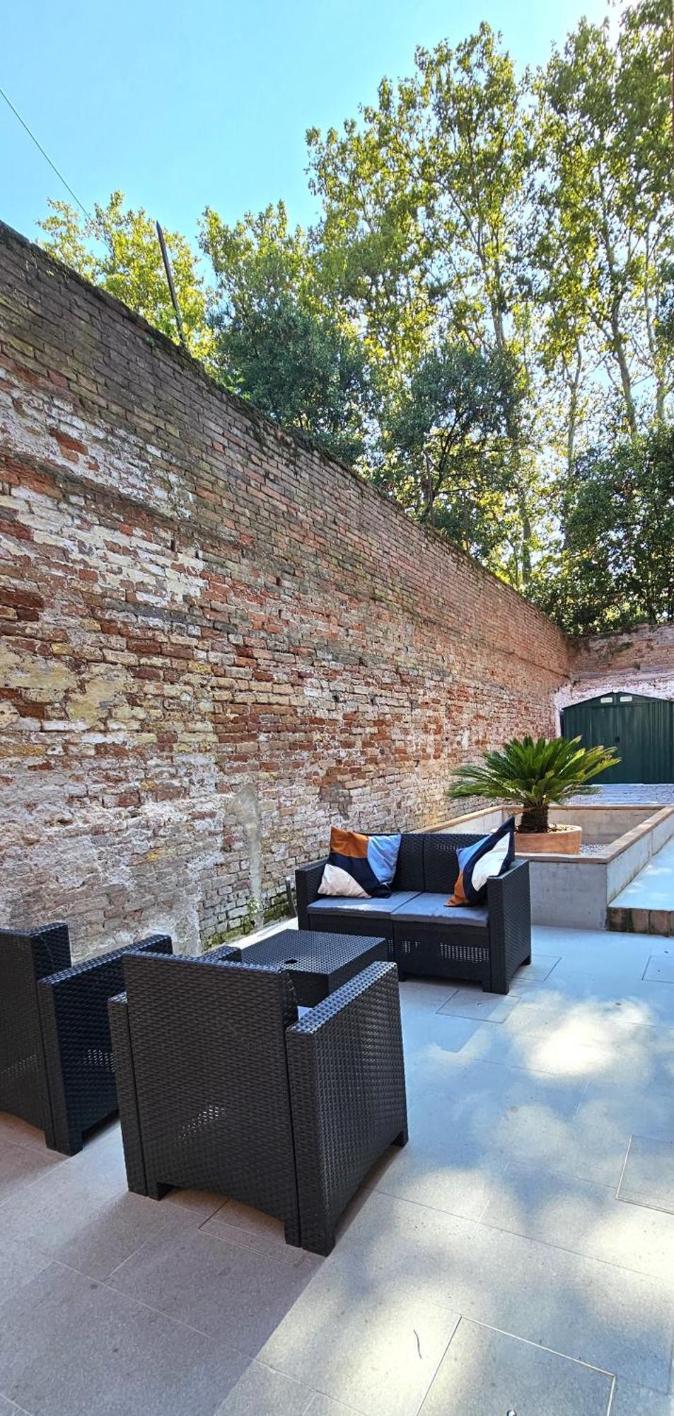 Small Villa With Private Garden Venecia Exterior foto