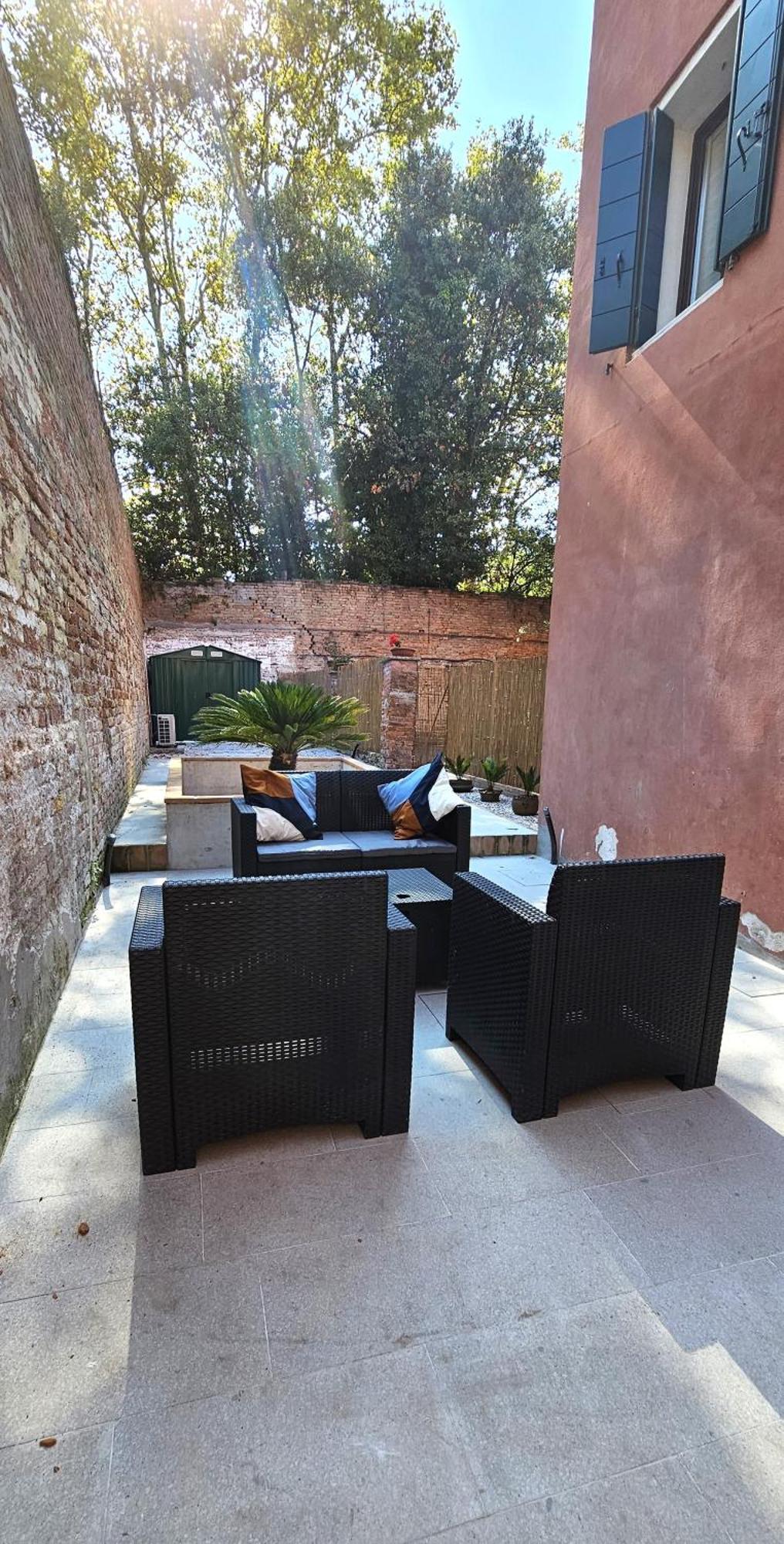 Small Villa With Private Garden Venecia Exterior foto